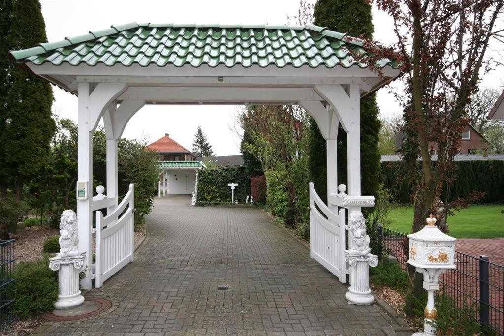 Ewigleben, Landhaus Gartenstrasse Биспинген Екстериор снимка